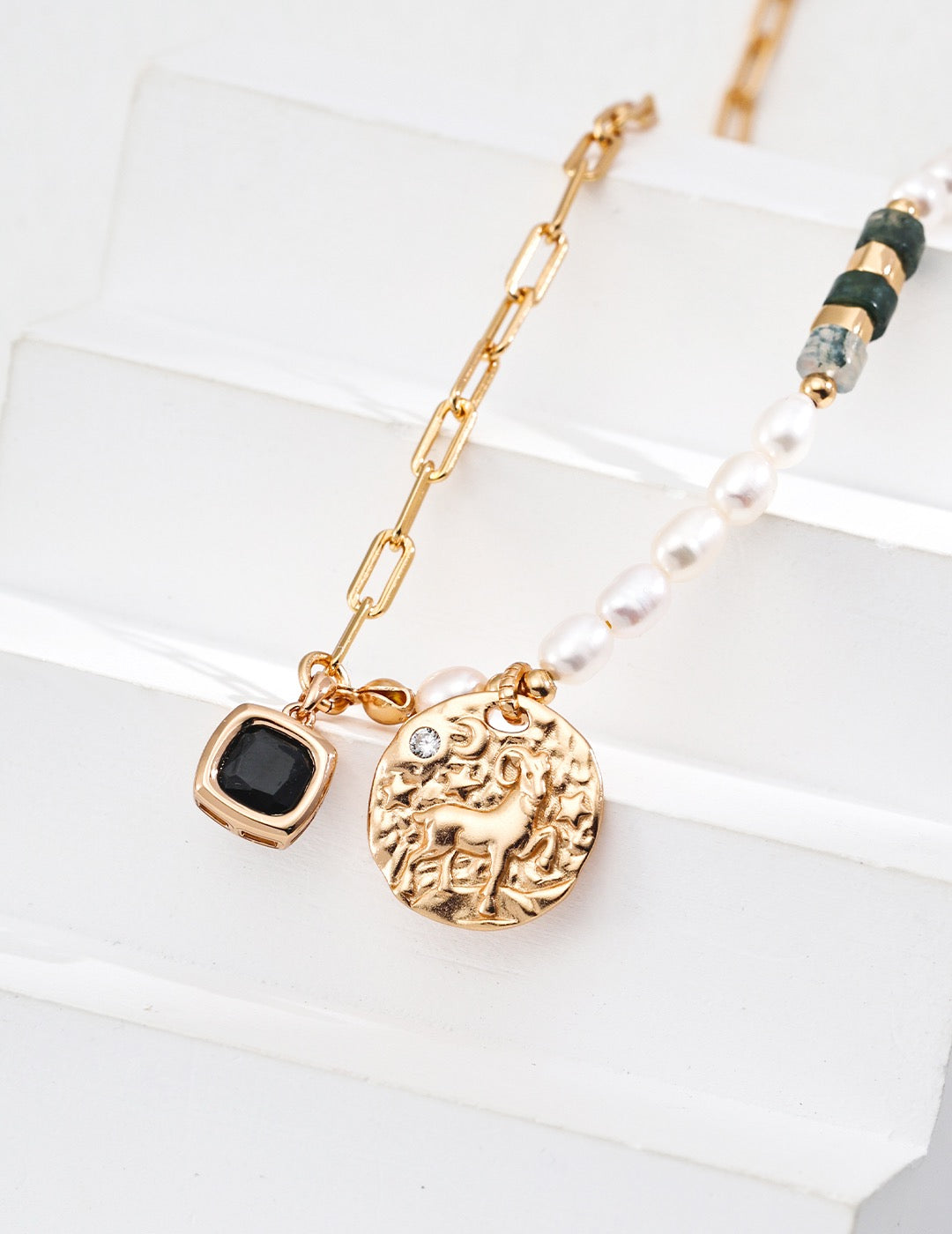 Collier en agate noire avec demi-perle S925