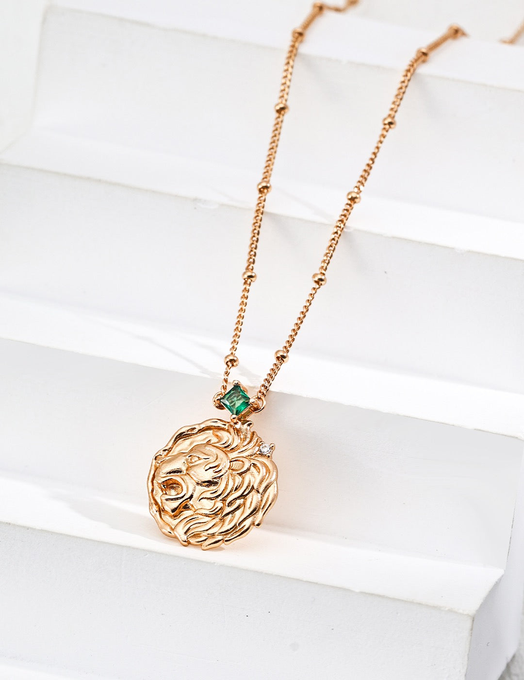 Collier Féminin Lion Ou Bouteille S925