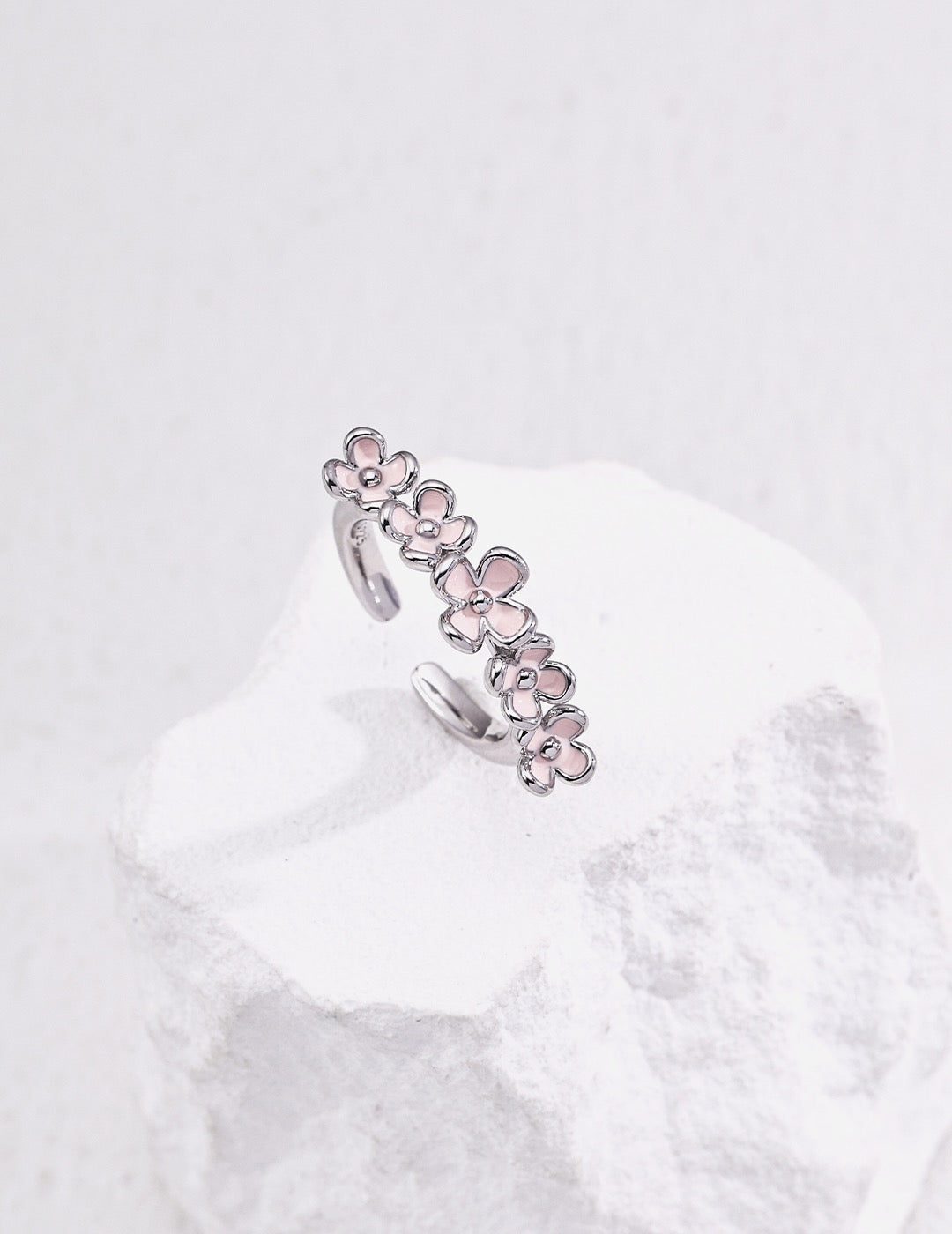 The Spring Flower Ring
