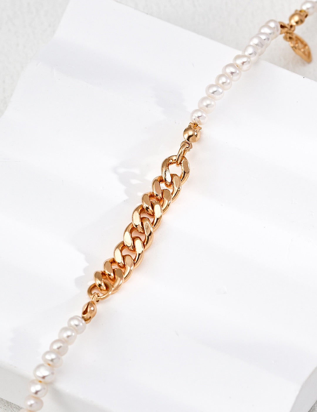 Nature Pearl Necklace Autumn 2025