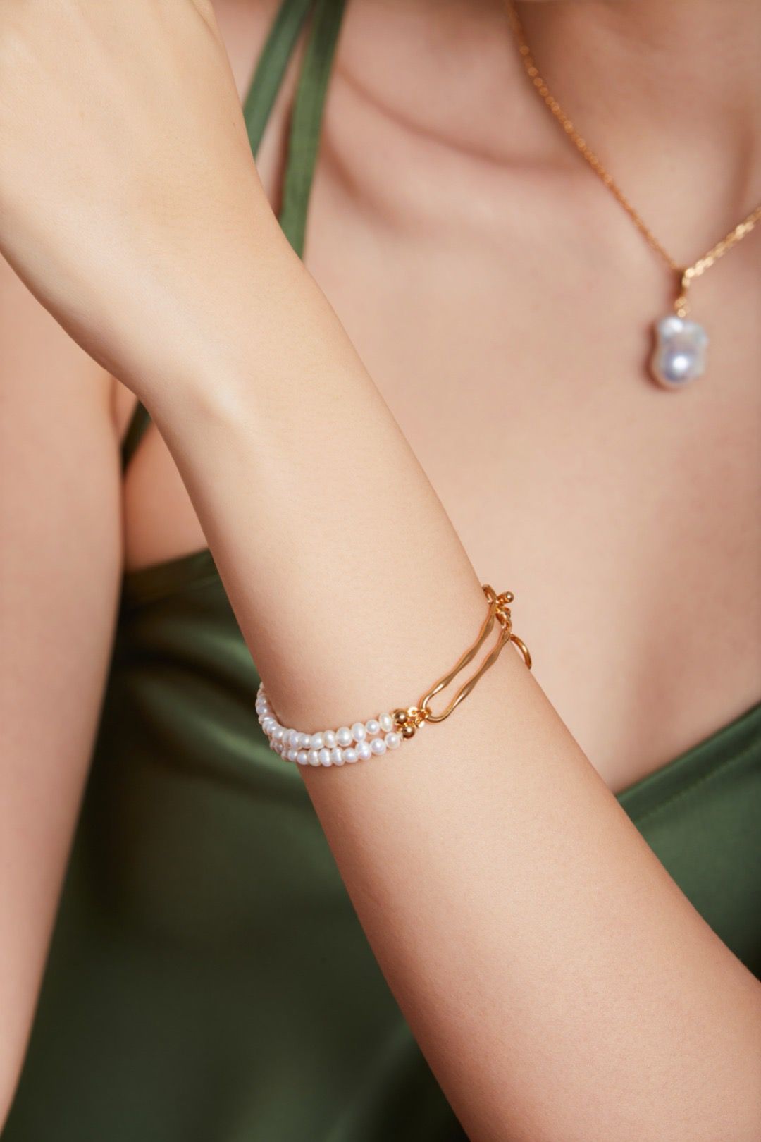 Modren Double Layer Pearl Bracelets