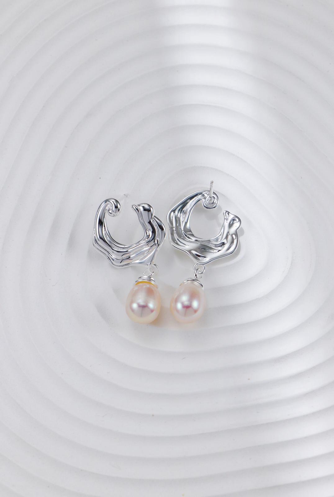 Wave Pearl Earrings S925